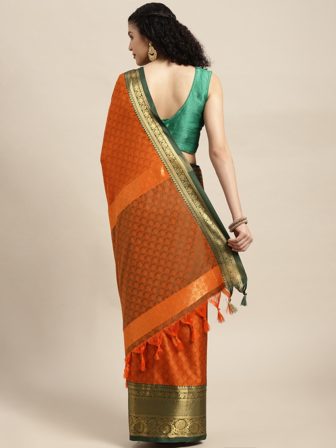 Uppada Cotton Silk Saree With Self Butti