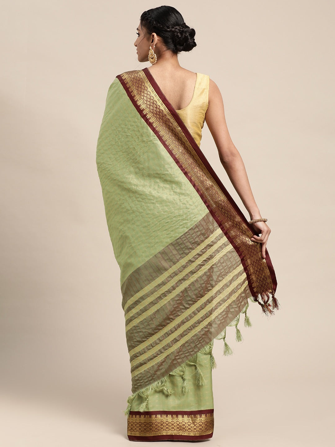 Uppada Cotton Silk Saree With Self Butti