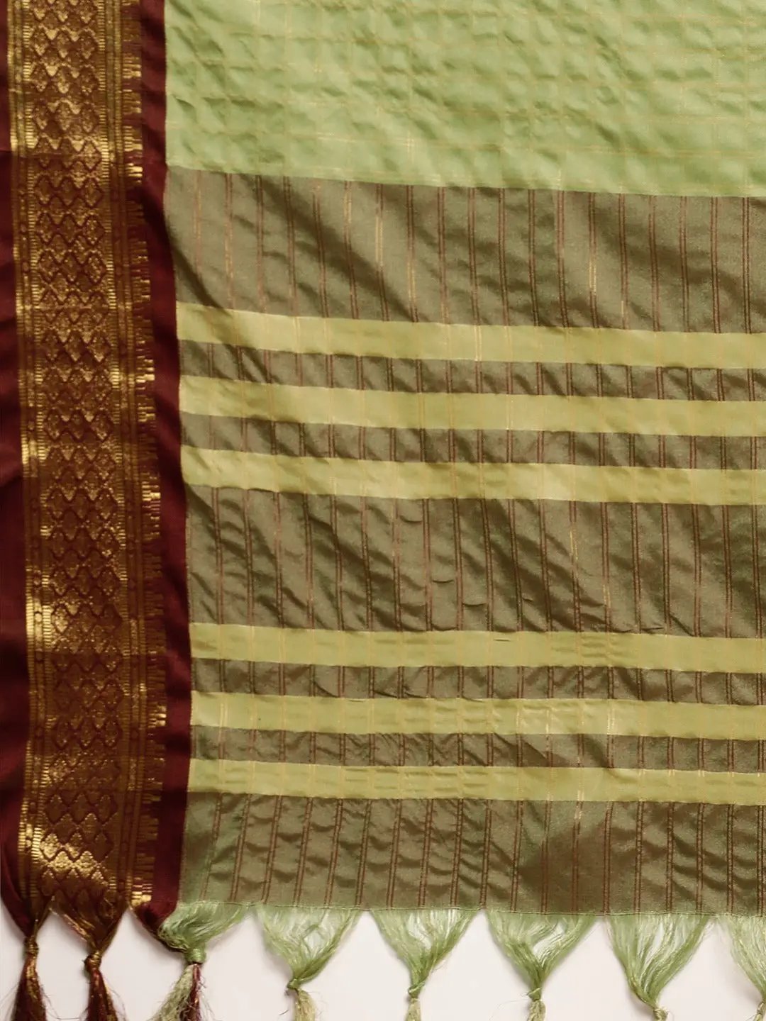 Uppada Cotton Silk Saree With Self Butti