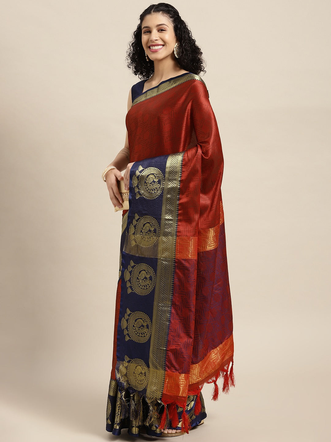 Uppada Cotton Silk Saree With Self Butti