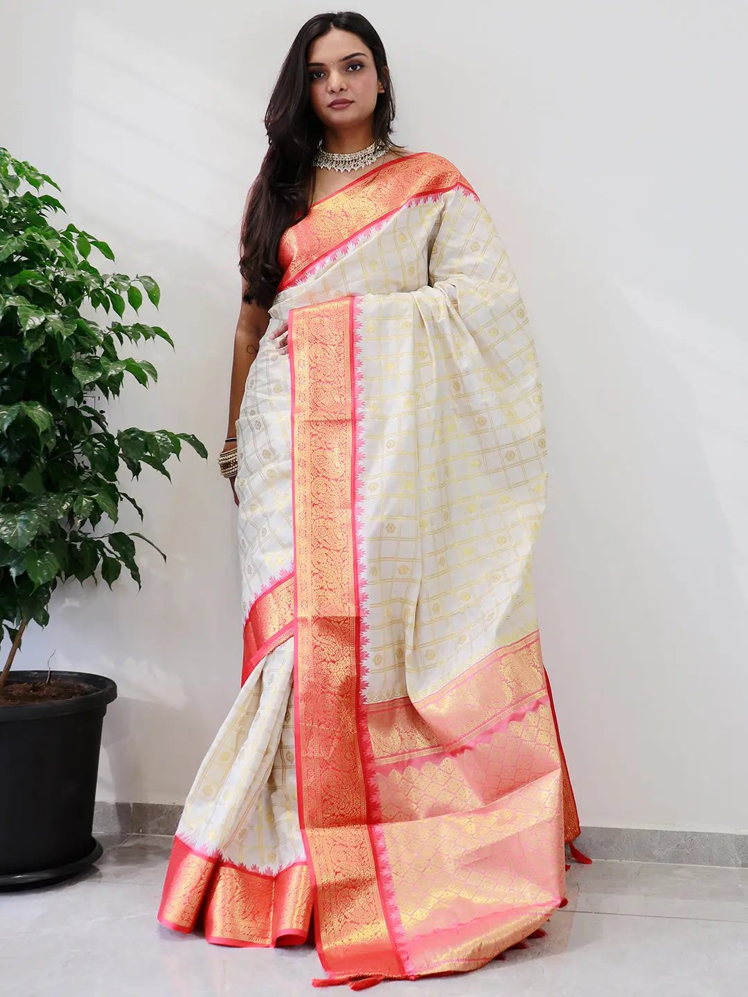 Mangalagiri pattu temple border saree – www.vannamayil.com