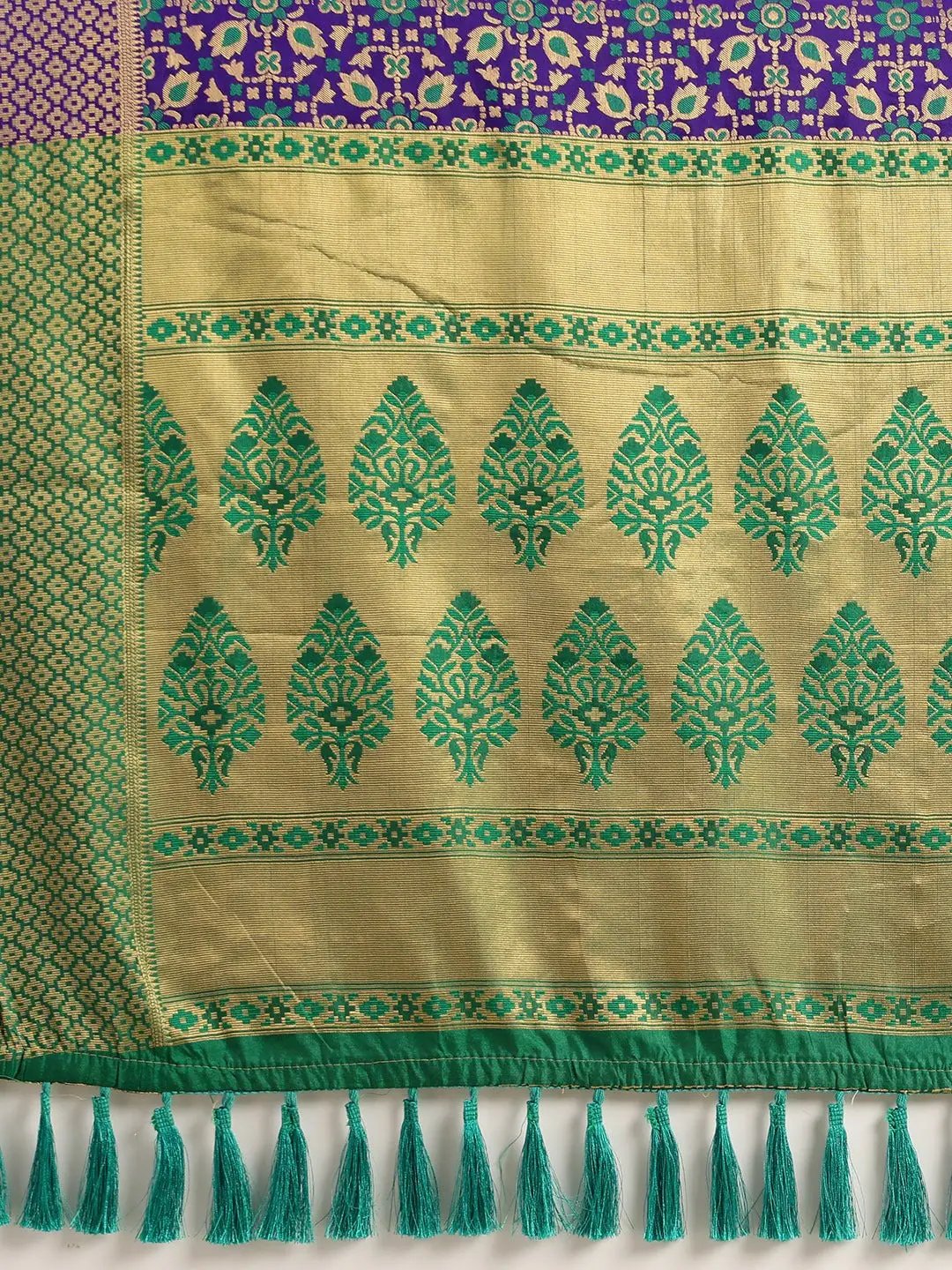 Exclusive Banarasi Patola Silk Saree With Zari Work