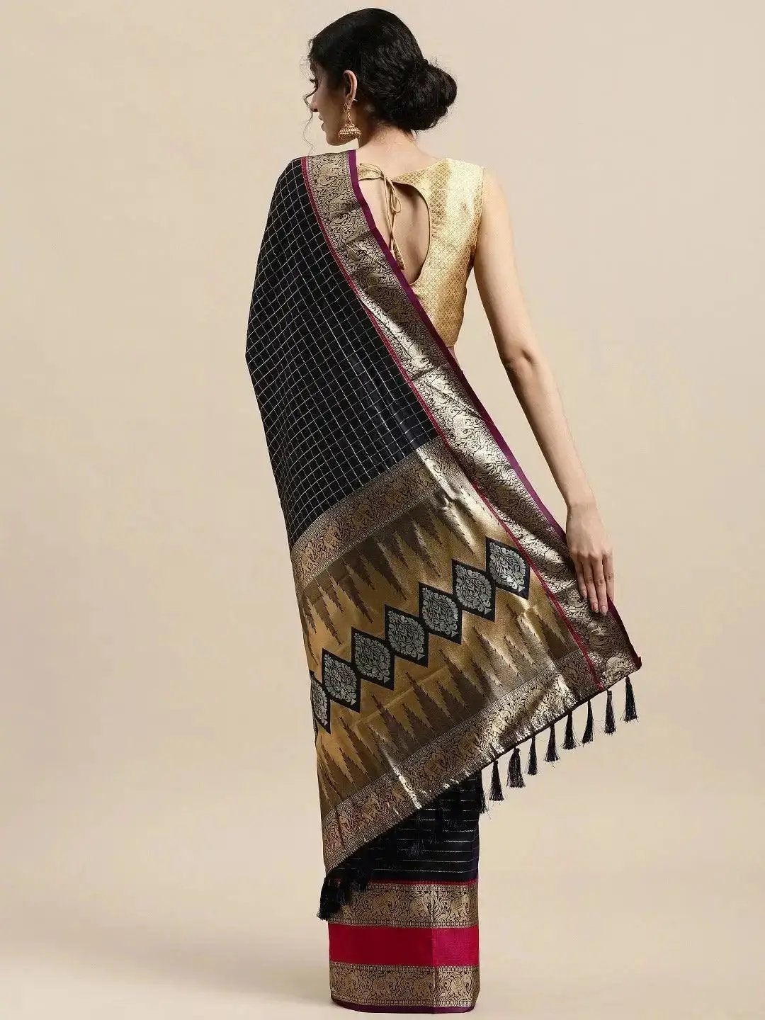 Banarasi Silk Saree With Checked Pattern &  Woven Border