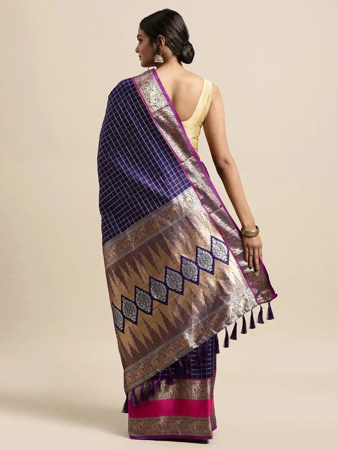  Banarasi Silk Saree with Checked Pattern & Woven Border