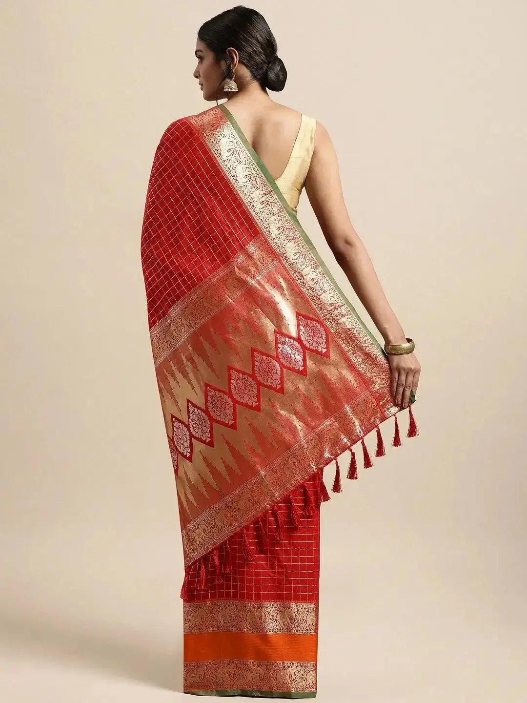  Exclusive Banarasi Silk Saree With Checked Pattern