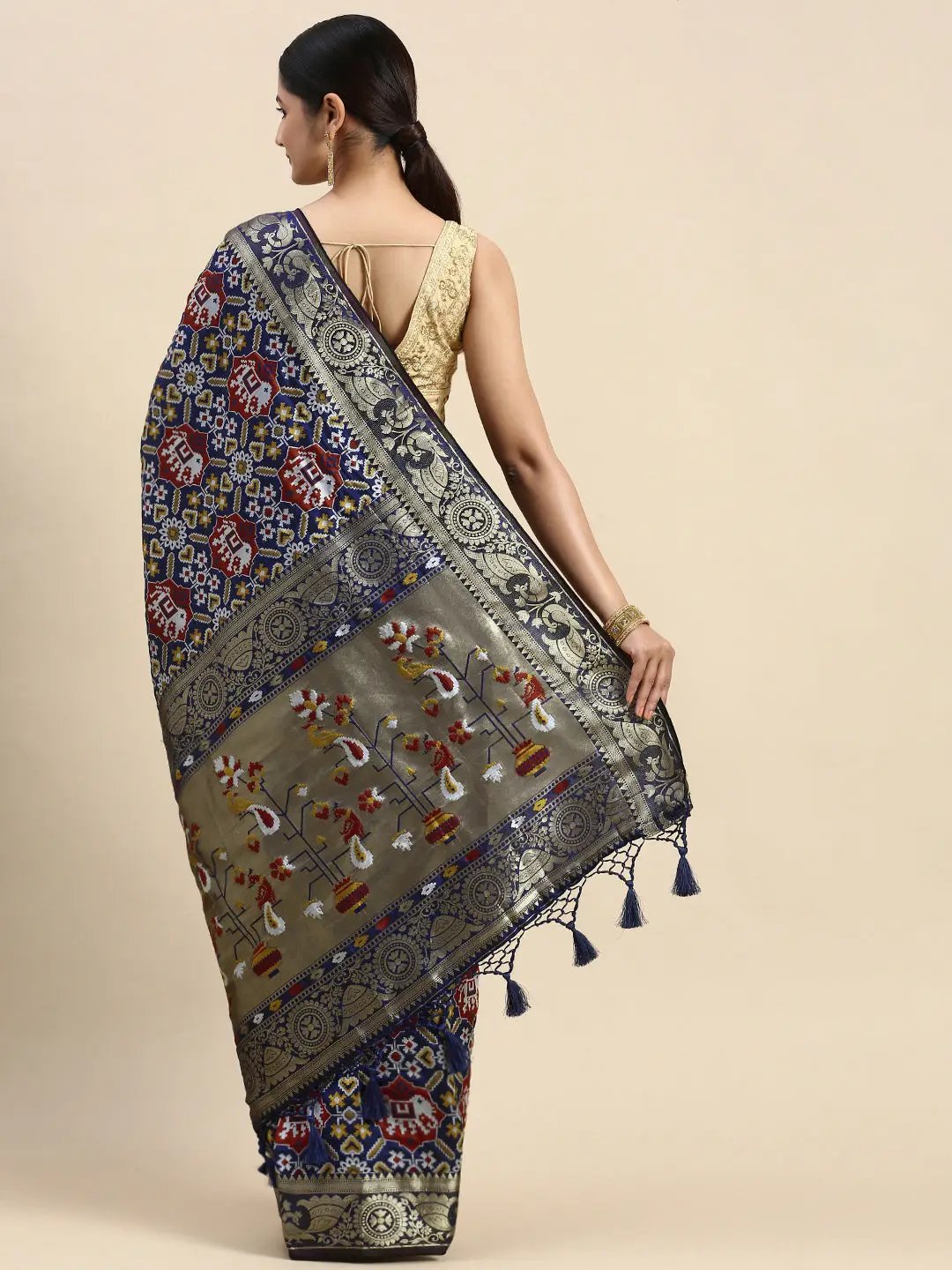 Patola Soft Silk Banarasi Saree With Zari border 