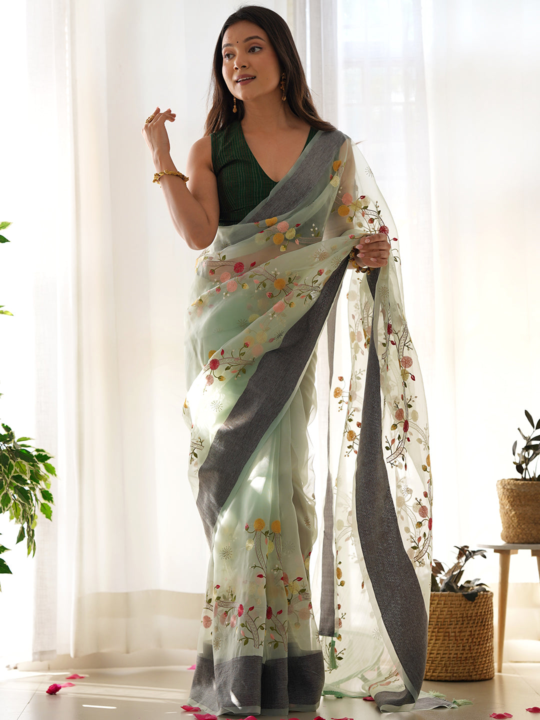 Buy Frost Grey Saree In Organza Silk With Brocade Geometric Jaal In Gold  And Silver Threads And Unstitched Blouse Online - Kalki Fashion