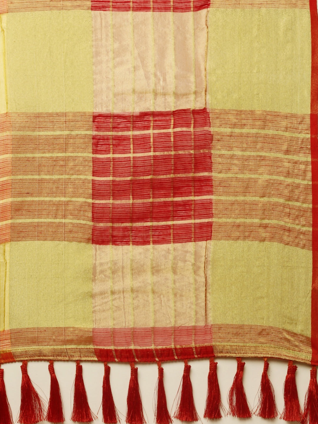 Detailed view of border and tassels on Kota Doria saree