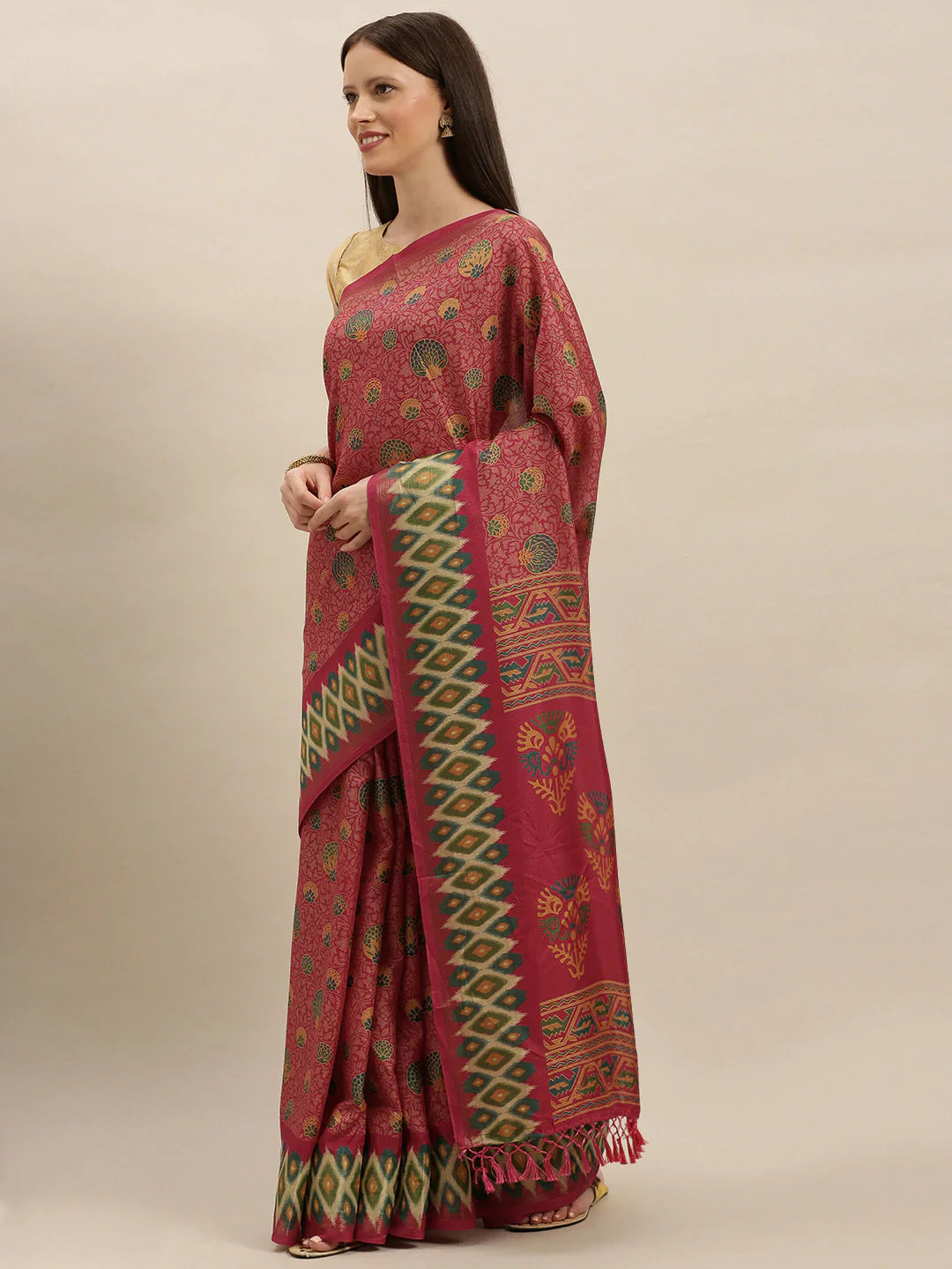 Beautiful Linen Saree With Printed And Ethnic Motifs Work