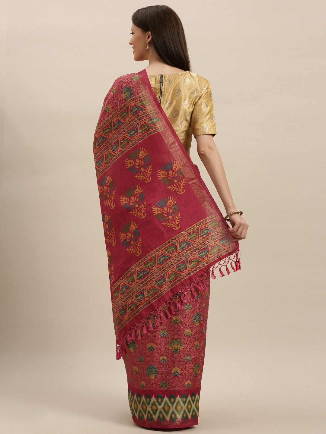 Beautiful Linen Saree With Printed And Ethnic Motifs Work